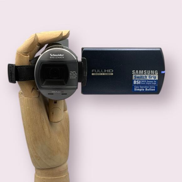 Samsung HMX-Q10 Digital Camcorder | Full HD 1080i | Black - Picture 1 of 5